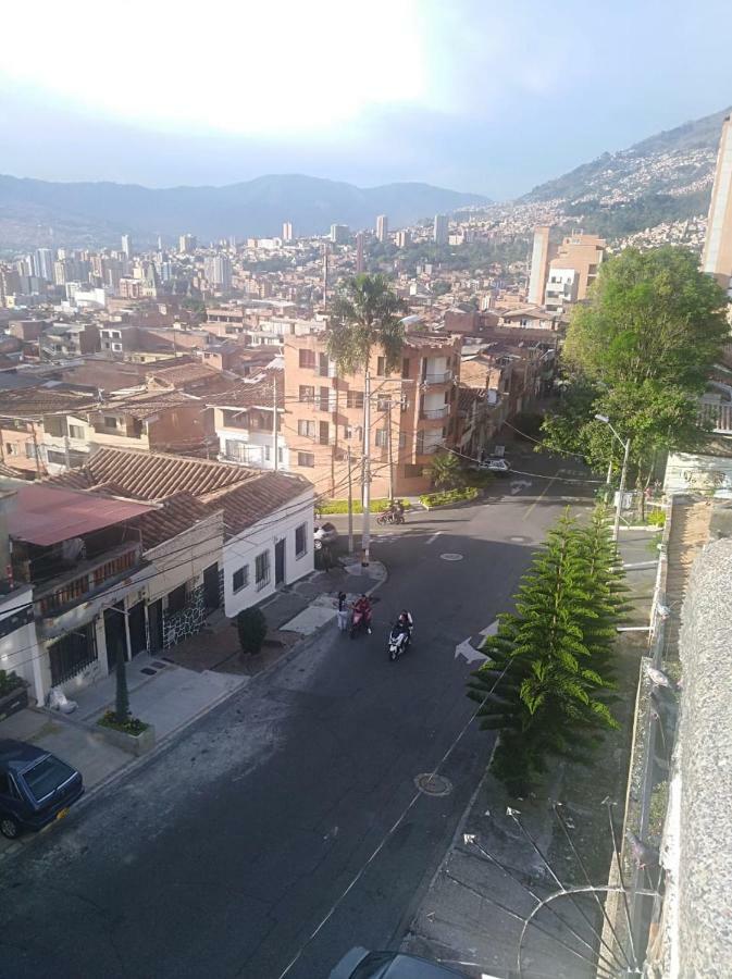 Habitacion Cerca Al Centro Medellín Esterno foto